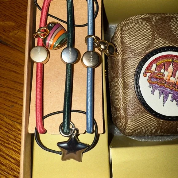 Coach Signature Canvas Boxed Mini Boxy Cosmetic Case & Hair Tie set. NWT C6996 - Picture 5 of 7